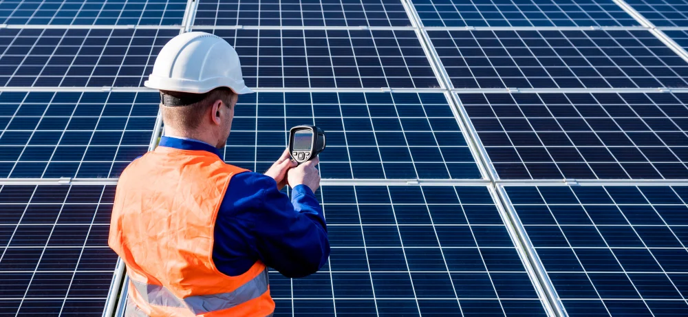 Beneficios del mantenimiento a los paneles solares
