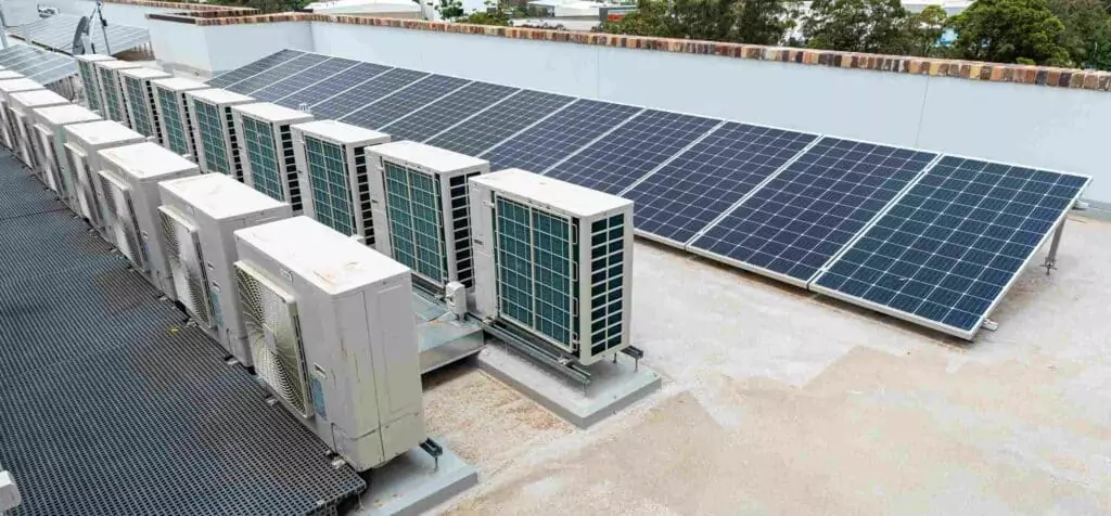 ¿Cuánto cuesta una instalación de aerotermia con placas solares? Todos los detalles 1 Beneficios de combinar aerotermia con placas solares