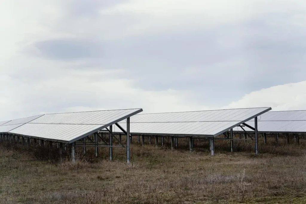 Mejores paneles solares para días nublados: eficiencia y rendimiento 1 Cuáles son los mejores paneles solares para días nublados